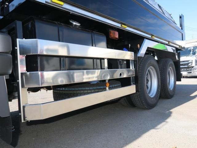 Hino PROFIA 2026-02 8431816-17