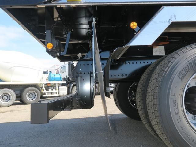 Hino PROFIA 2026-02 8431816-18