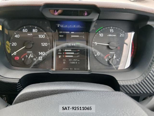 Hino PROFIA 2017-11 8526776-26