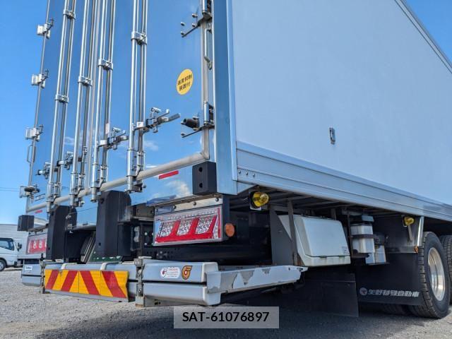 Hino PROFIA 2024-05 8526771-5