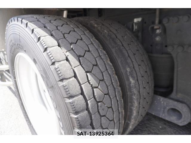 Hino PROFIA 2025-04 8526770-10