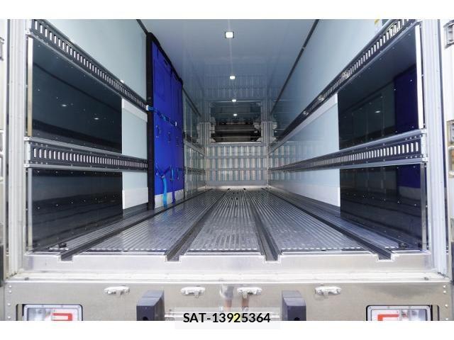 Hino PROFIA 2025-04 8526770-22