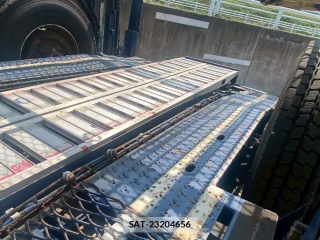 Hino PROFIA 2004-09 8563311-24