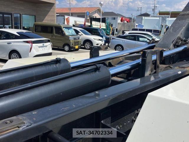 Hino PROFIA 2024-08 8661150-8