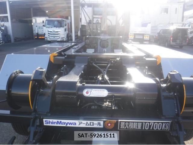 Hino PROFIA 2026-02 8661151-18