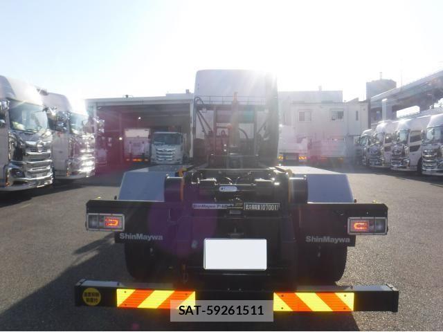 Hino PROFIA 2026-02 8661151-6