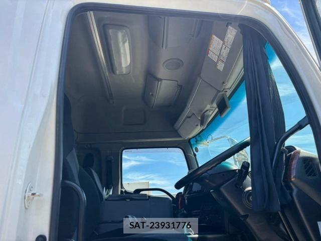 Hino PROFIA 2017-06 8686377-24