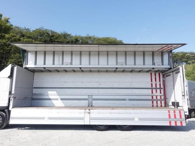 Hino PROFIA 2016-03 8733030-17