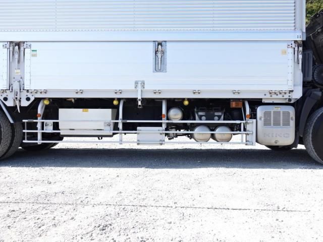 Hino PROFIA 2016-03 8733030-23