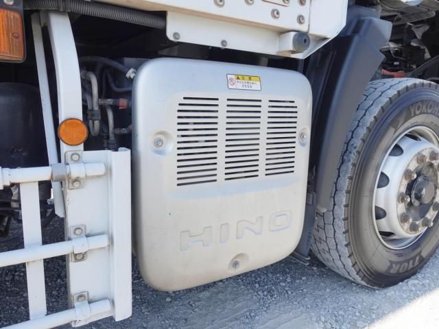 Hino PROFIA 2016-03 8733030-24