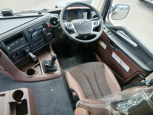 Hino PROFIA 2023-11 8733007-23