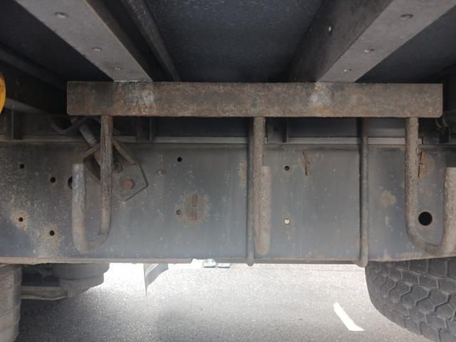 Hino PROFIA 2014-08 8733024-28