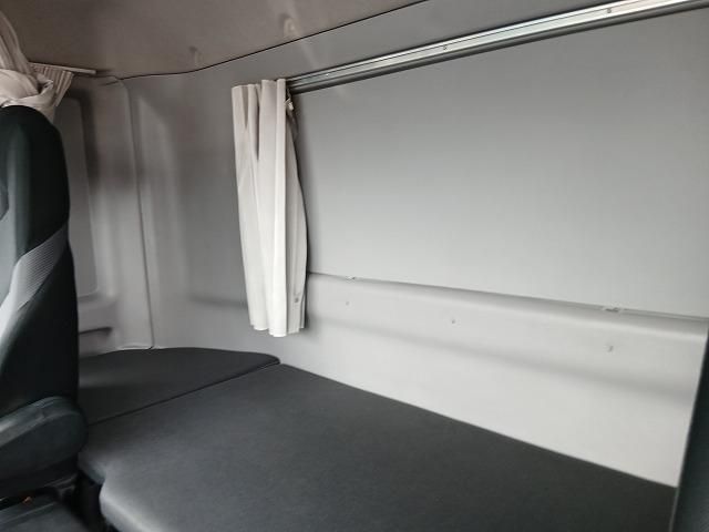 Hino PROFIA 2016-12 8733021-15