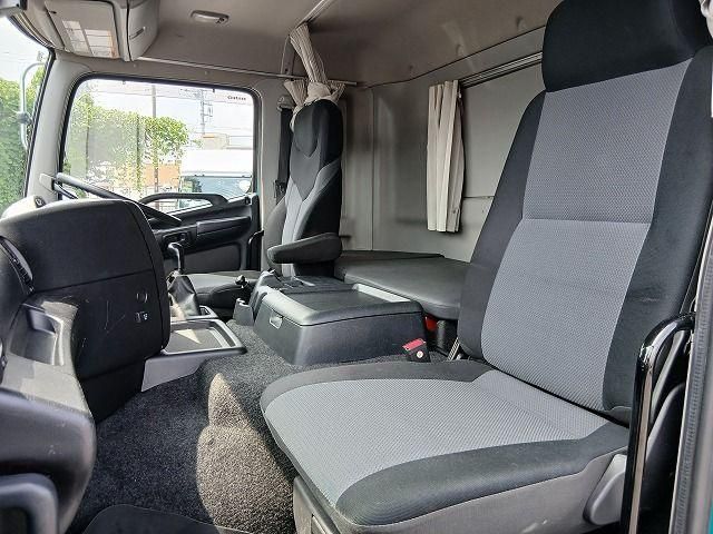 Hino PROFIA 2016-12 8733021-17