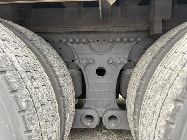 Hino PROFIA 2021-08 8733006-18