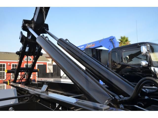 Hino PROFIA 2025-08 8732998-8