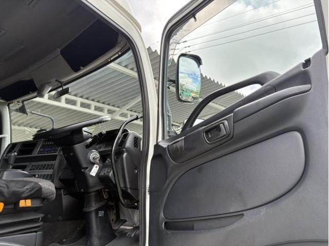 Hino PROFIA 2015-08 8770732-17