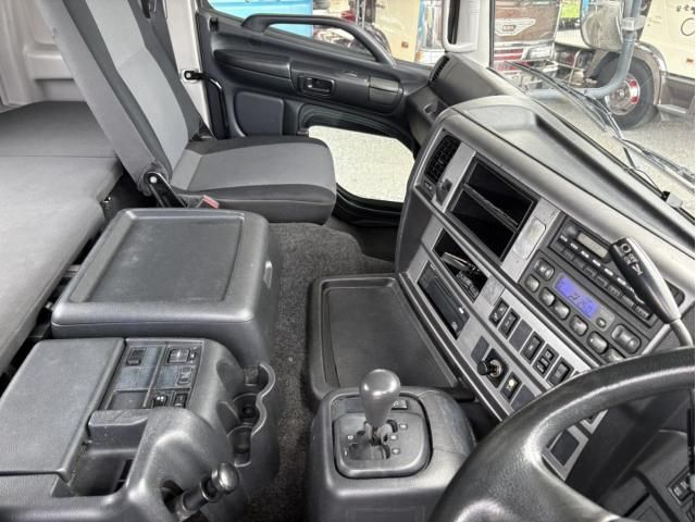 Hino PROFIA 2015-08 8770732-21