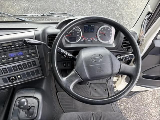 Hino PROFIA 2015-08 8770732-22