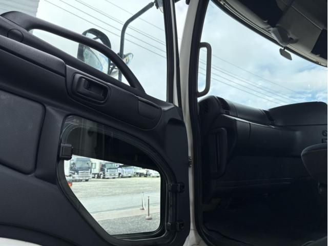 Hino PROFIA 2015-08 8770732-25