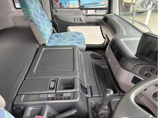 Hino PROFIA 2001-05 8770733-18