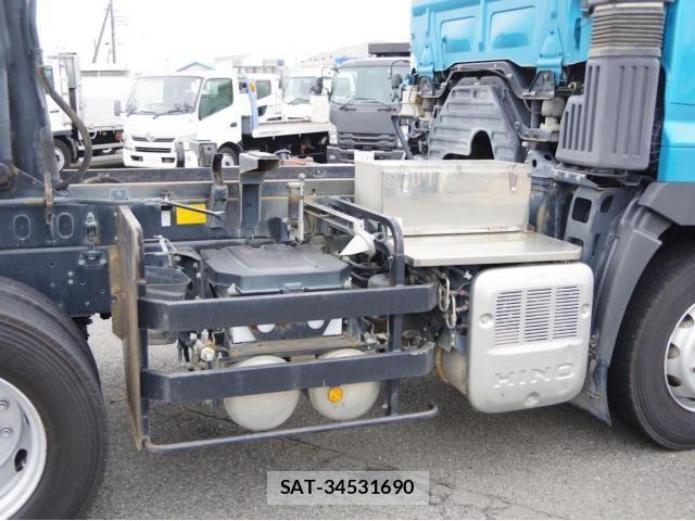 Hino PROFIA 2016-02 8797237-12