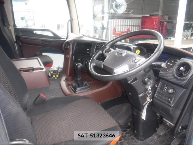 Hino PROFIA 2021-07 8797233-28