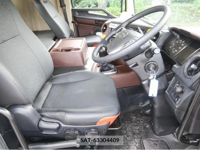 Hino PROFIA 2020-10 8849334-23