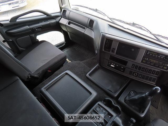 Hino PROFIA 2016-08 8871884-14