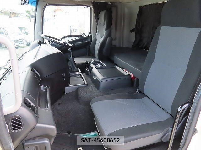 Hino PROFIA 2016-08 8871884-21