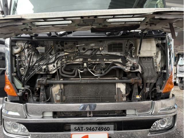 Hino PROFIA 2006-01 8881750-21