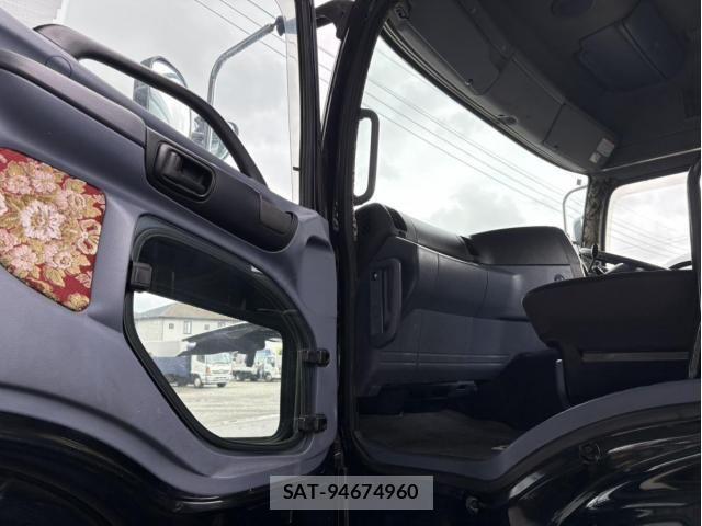 Hino PROFIA 2006-01 8881750-22