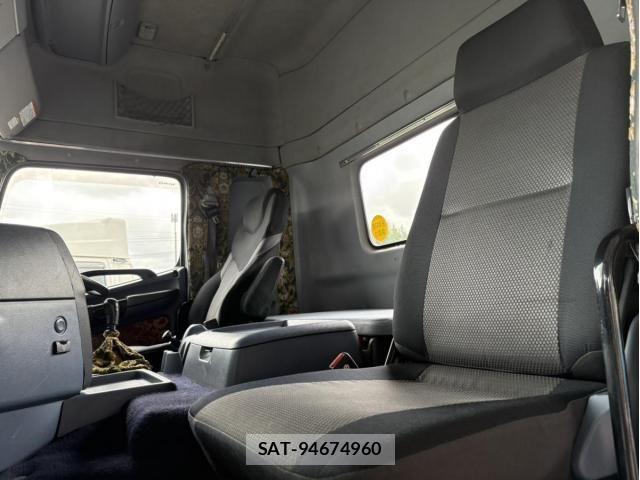 Hino PROFIA 2006-01 8881750-23