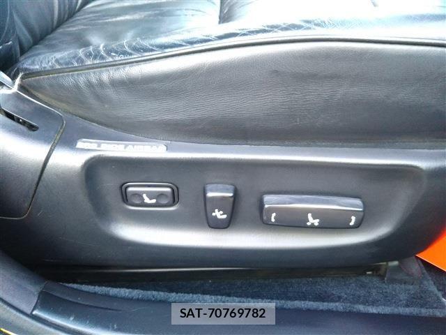 Toyota PROGRES 2000-02 5876200-9