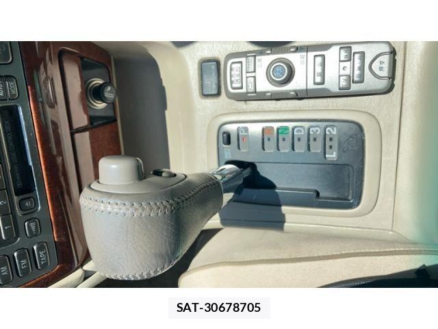 Toyota PROGRES 2003-07 7393749-19