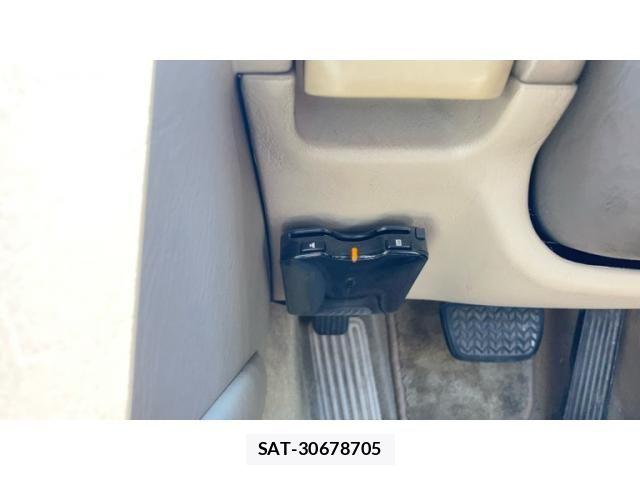 Toyota PROGRES 2003-07 7393749-20