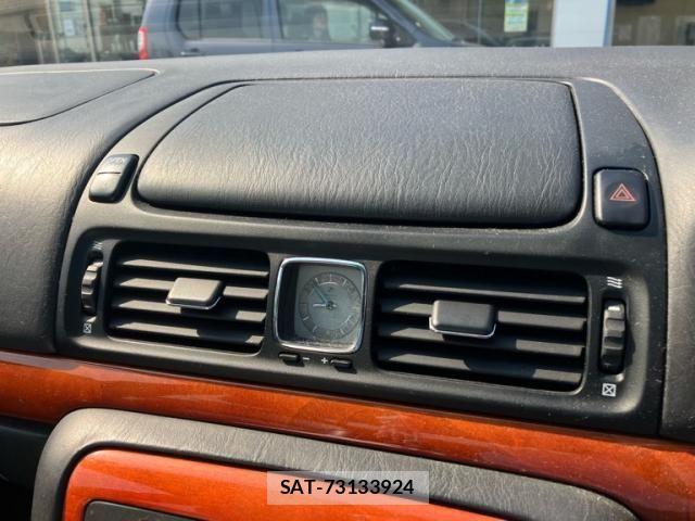 Toyota PROGRES 2000-06 7457084-9
