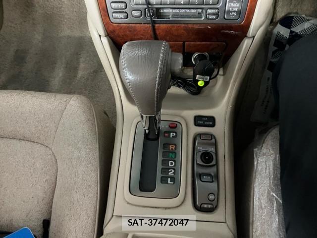 Toyota PROGRES 2000-04 8132009-17