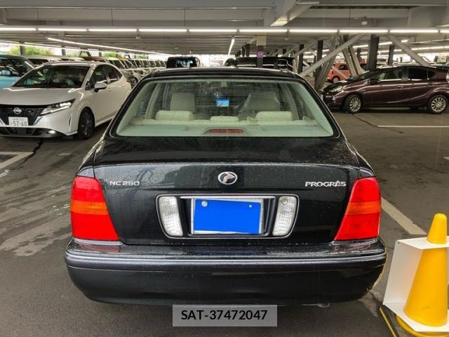 Toyota PROGRES 2000-04 8132009-4