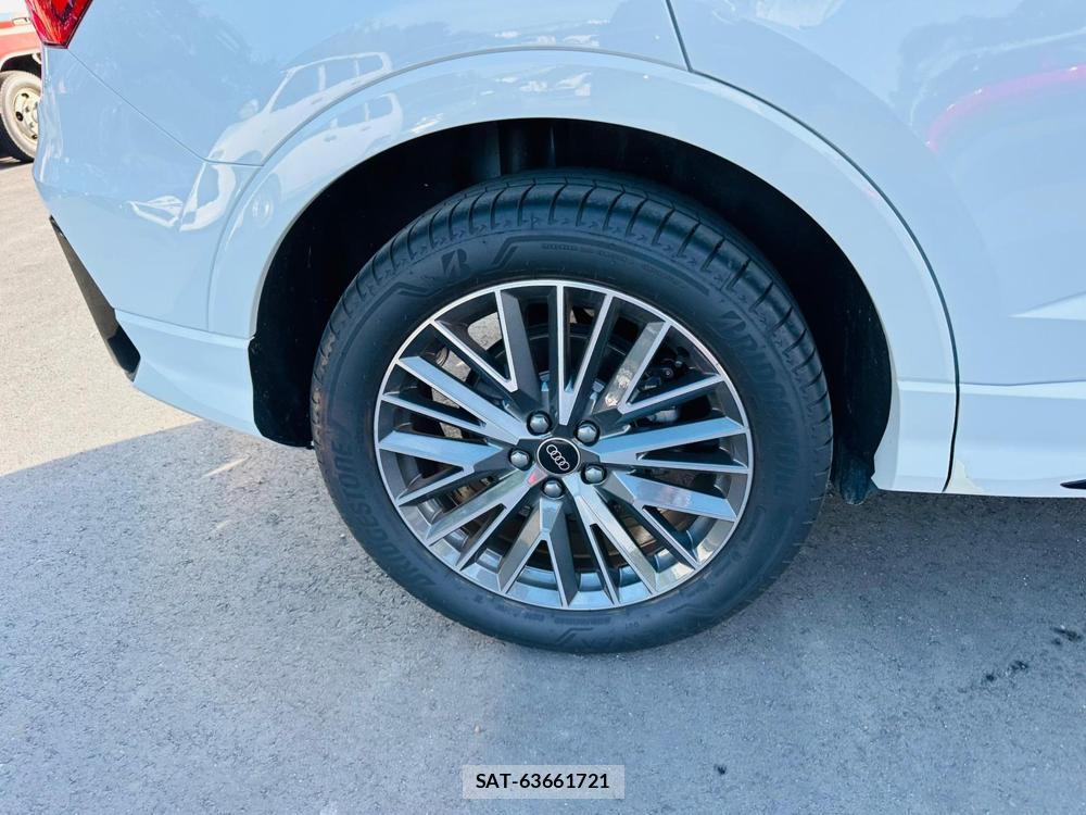 Audi Q3 2024 6804174-26