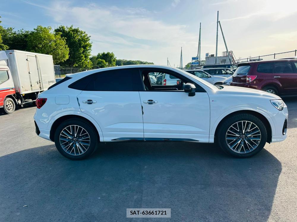 Audi Q3 2024 6804174-5