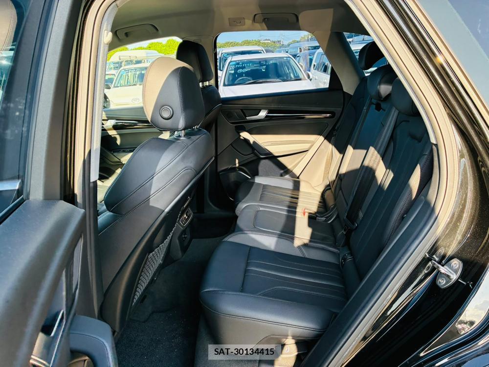 Audi Q5 2019-08 8281143-9