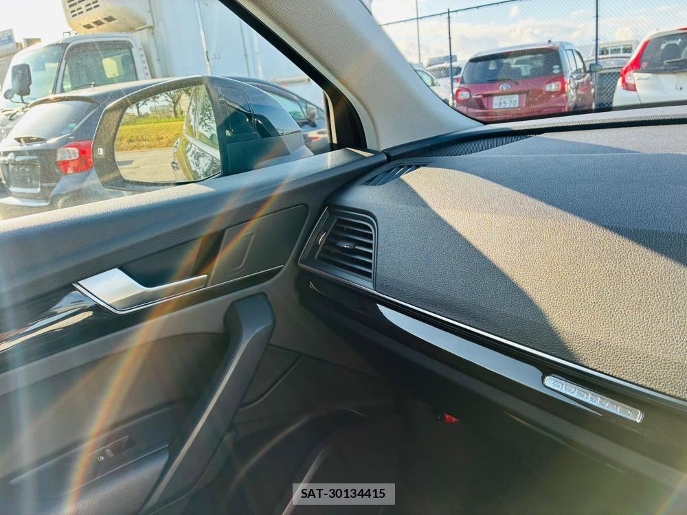 Audi Q5 2019-08 8281143-16