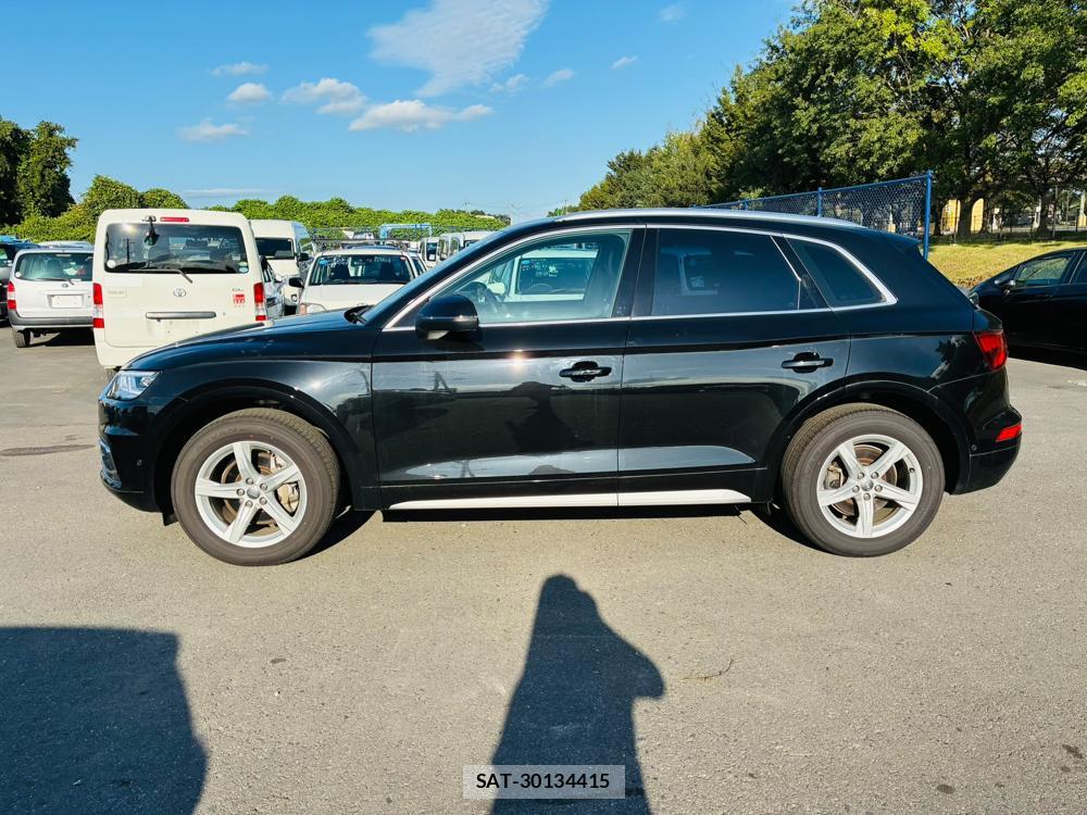 Audi Q5 2019-08 8281143-1