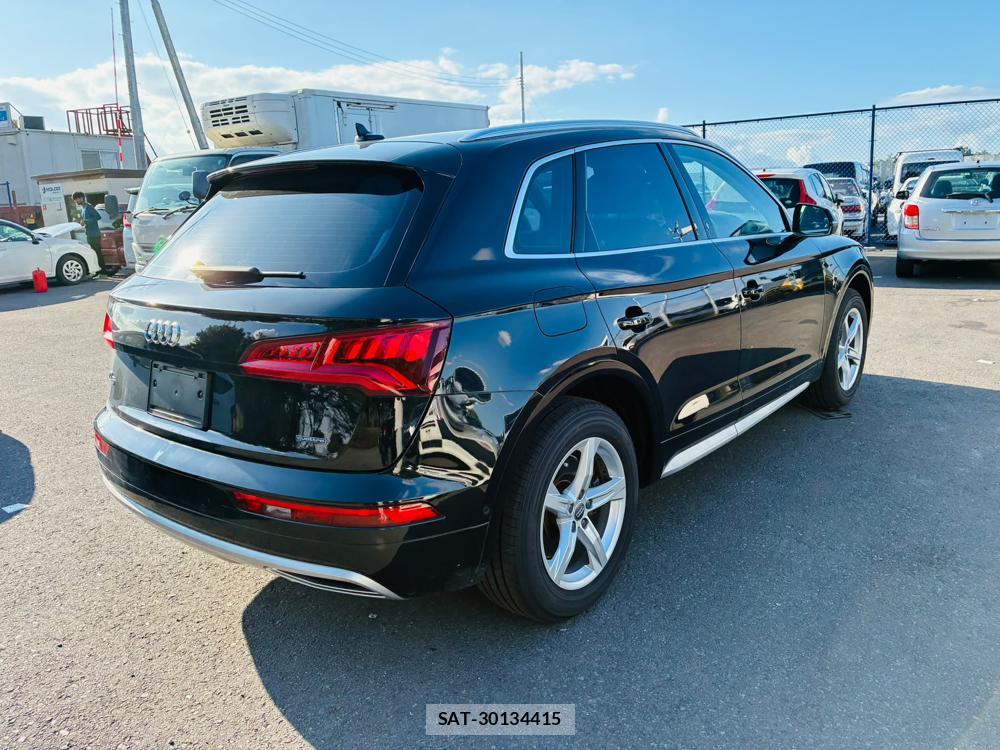 Audi Q5 2019-08 8281143-4