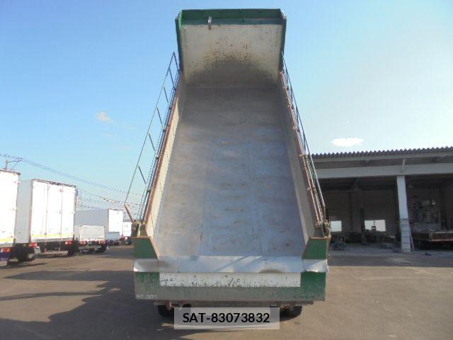Nissan QUON 2011-09 762164-29