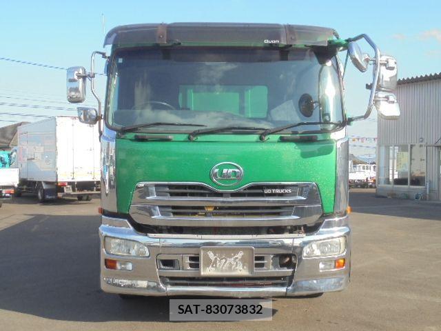 Nissan QUON 2011-09 762164-5