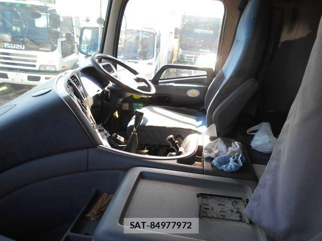 Nissan QUON 2008-08 863340-17
