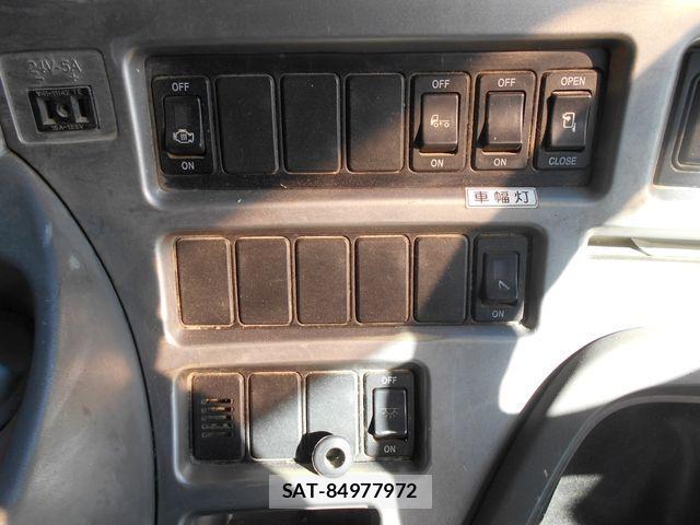 Nissan QUON 2008-08 863340-21