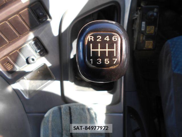 Nissan QUON 2008-08 863340-22